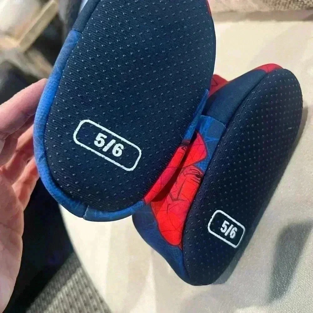 Spiderman NEW KIDS HOME SHOES SIZE 5/6 SPIDER MAN